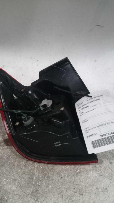 2015 Mitsubishi Outlander Sport Right Tail Light Assembly - White - Used