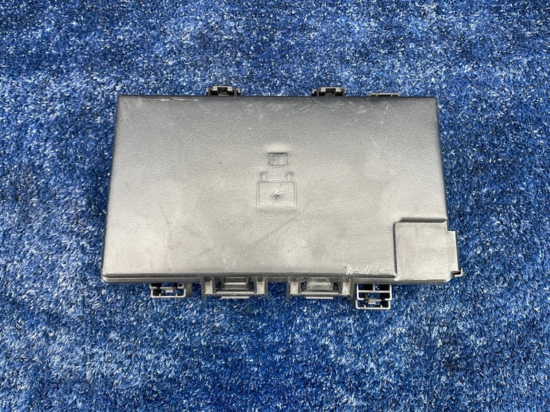 2019–2024 RAM 1500 Classic Fuse Box Power Distribution Center Under Hood OEM