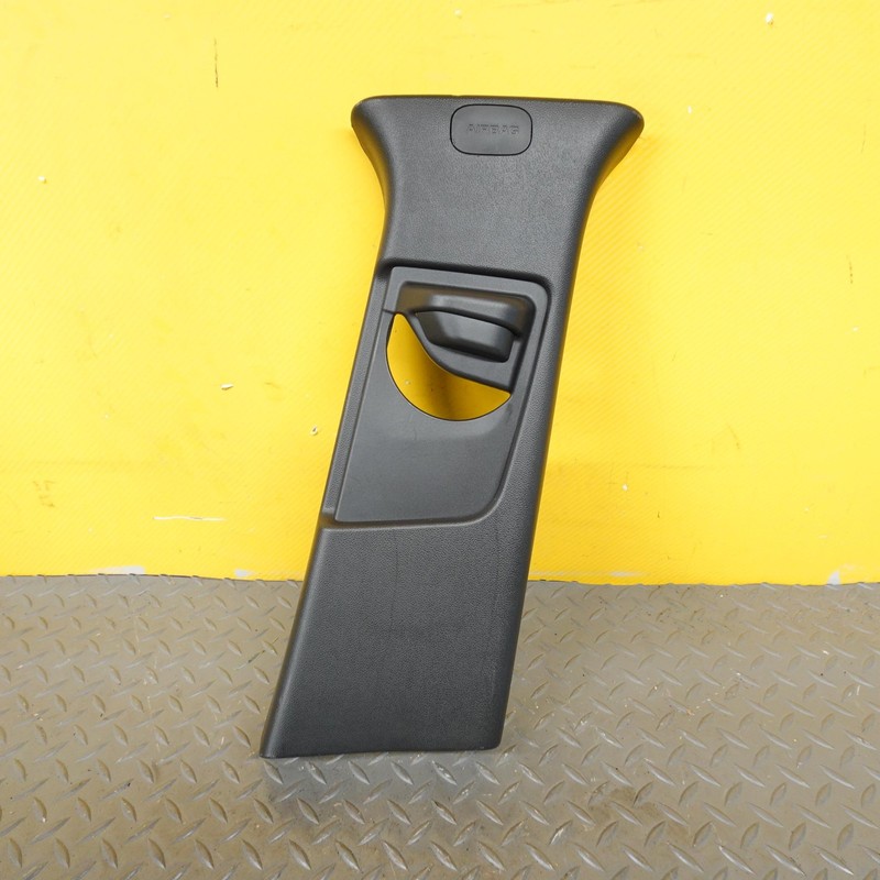 2024-2025 BUICK ENCORE GX RIGHT SIDE UPPER CENTER B PILLAR PANEL COVER TRIM OEM