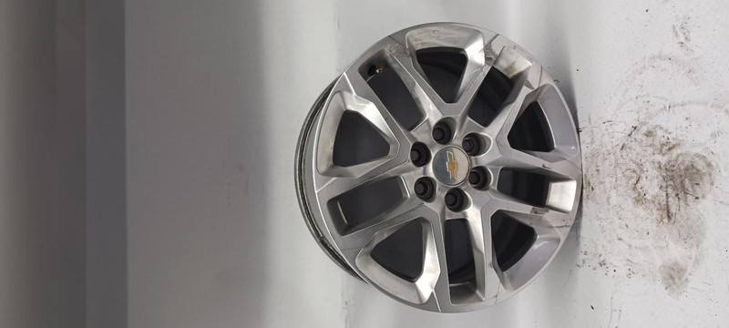 18-'24 CHEVROLET TRAVERSE Wheel 18x7-1/2 aluminum OEM Grade B