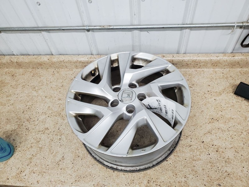 Wheel 17x7 Alloy Twisted Spoke Argent Fits 15-16 CR-V 307614