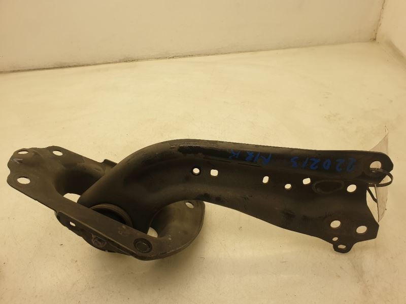 18-23 TOYOTA AVALON PASSENGER SIDE REAR LOWER CONTROL LOCATING ARM ASSEMBLY