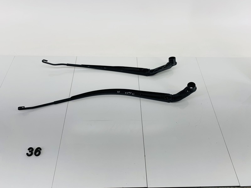 14-17 MAZDA 6 FRONT RIGHT & LEFT SIDE WINDSHIELD WIPER WASHER ARM SET OF 2 OEM