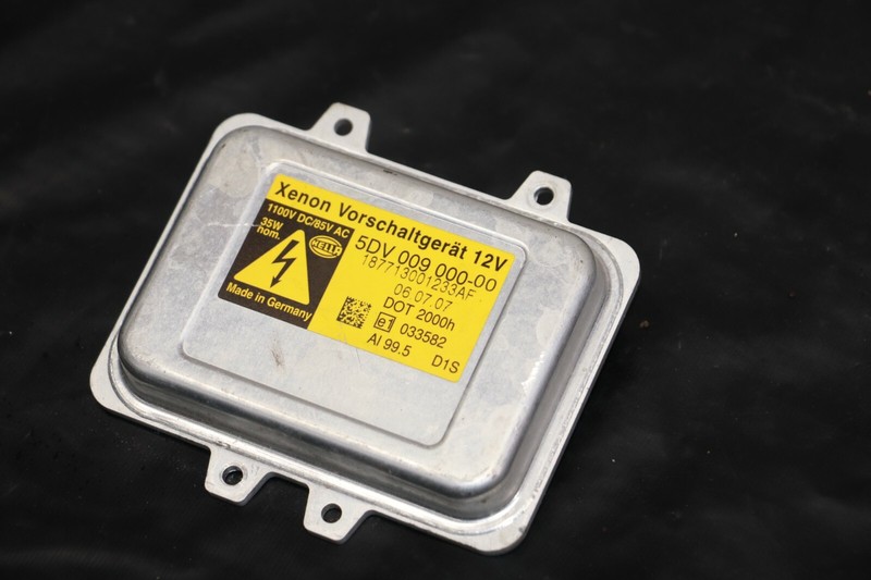 BMW / MERCEDES/ CADILLAC/ JAGUAR XENON HID HEADLIGHT BALLAST CONTROL MODULEOEM