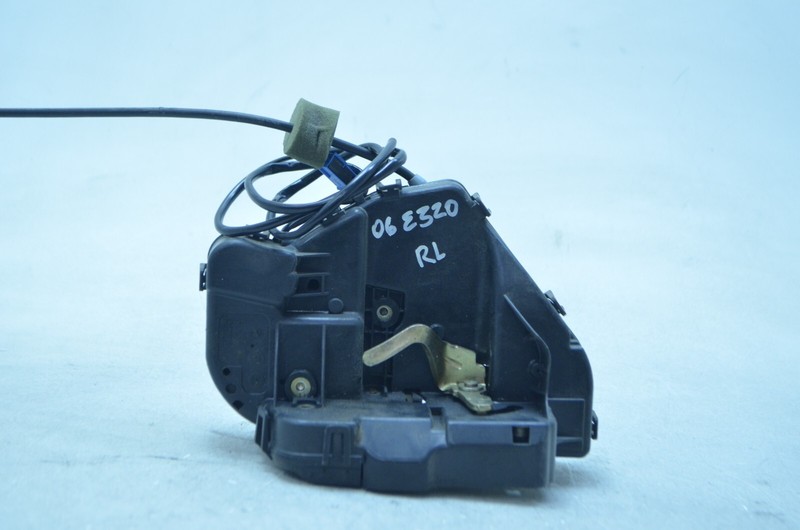 03-09 MERCEDES-BENZ W211 E500 REAR LEFT DRIVER SIDE DOOR LOCK LATCH OEM