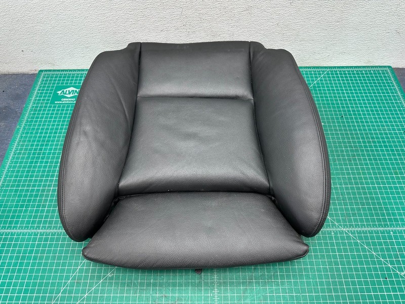 11-13 BMW F10 F07 Comfort FRONT RIGHT BOTTOM LOWER SEAT CUSHION OEM