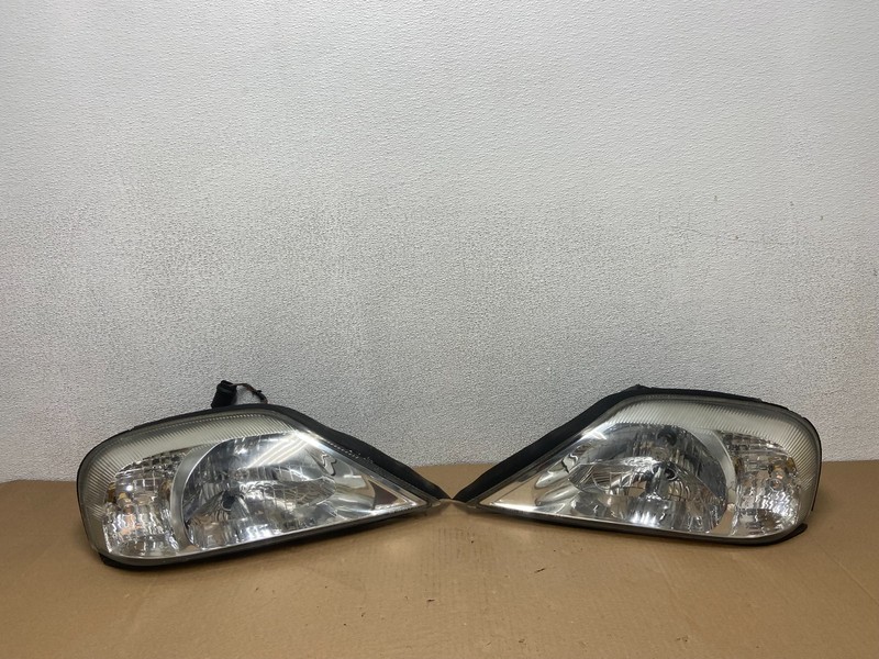 2000 to 2005 Mercury Sable Left+Right Side Set Halogen Headlights AB6122 DW