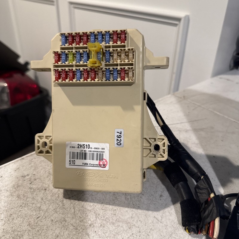 OEM 07-10 Hyundai Elantra 2.0L Dash Cabin Box Relay Interior Fuse Junction