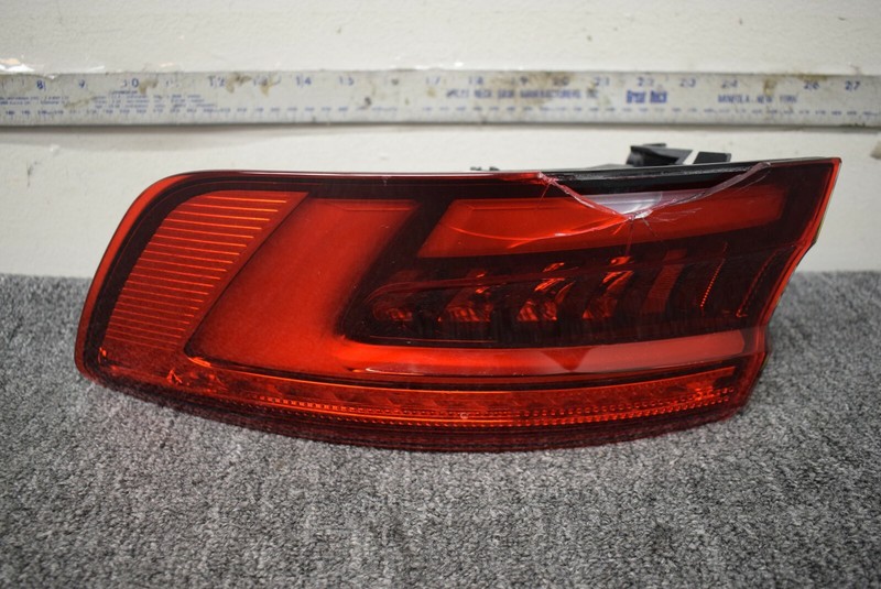 2016-2017 AUDI A4 RIGHT SIDE TAIL LIGHT FACTORY OEM
