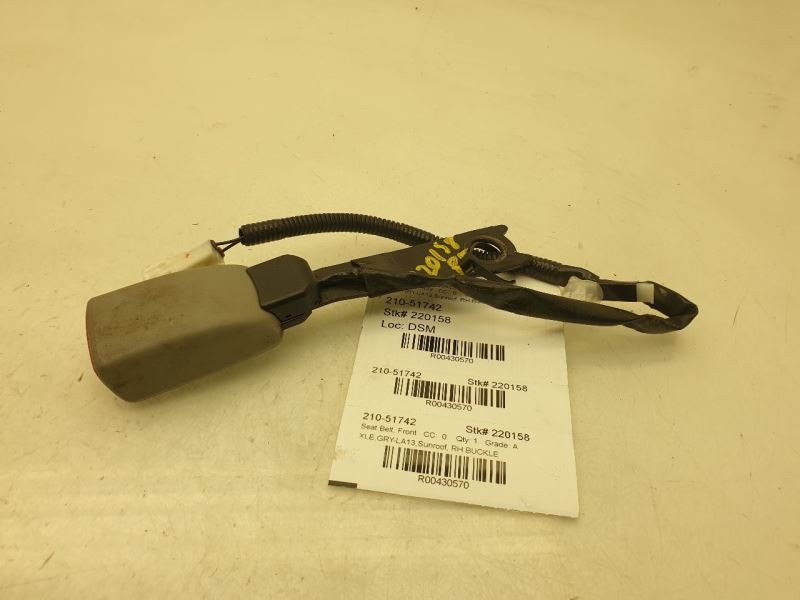 07 08 09 10 11 TOYOTA CAMRY XLE PASSENGER SIDE FRONT SEAT BELT BUCKLE ASSEMBLY