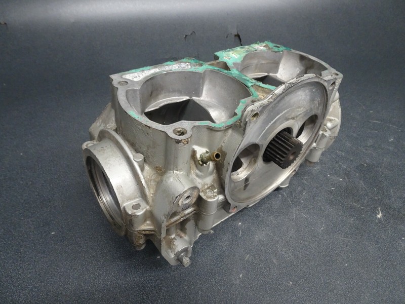 1996-2005 Sea-Doo OEM Crankshaft Crankcase 421000097 Challenger Sportster GTS GS