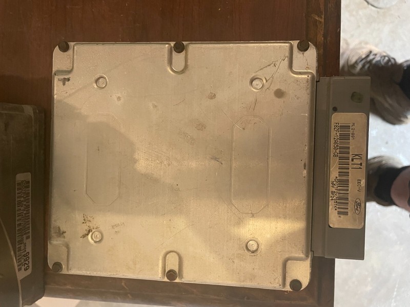 98 FORD MUSTANG ENGINE COMPUTER ECU PCM EBX 3.8 AT F8ZF-12A650-GB