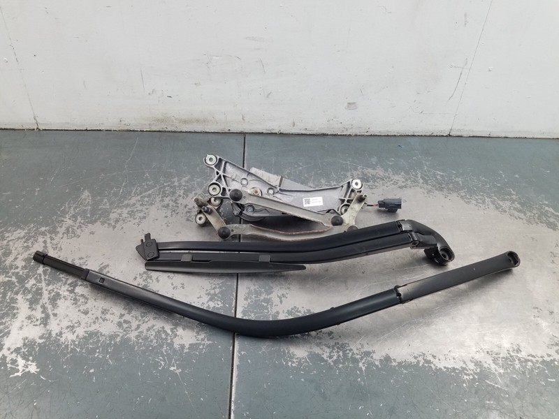 2021 McLaren 765LT Windshield Wiper Motor / Mount / Arms #5537 C7