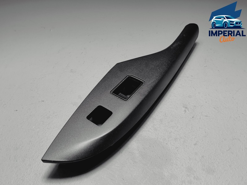2020 Toyota Sienna Front Right Passenger Door Window Switch Bezel Panel OEM FC14