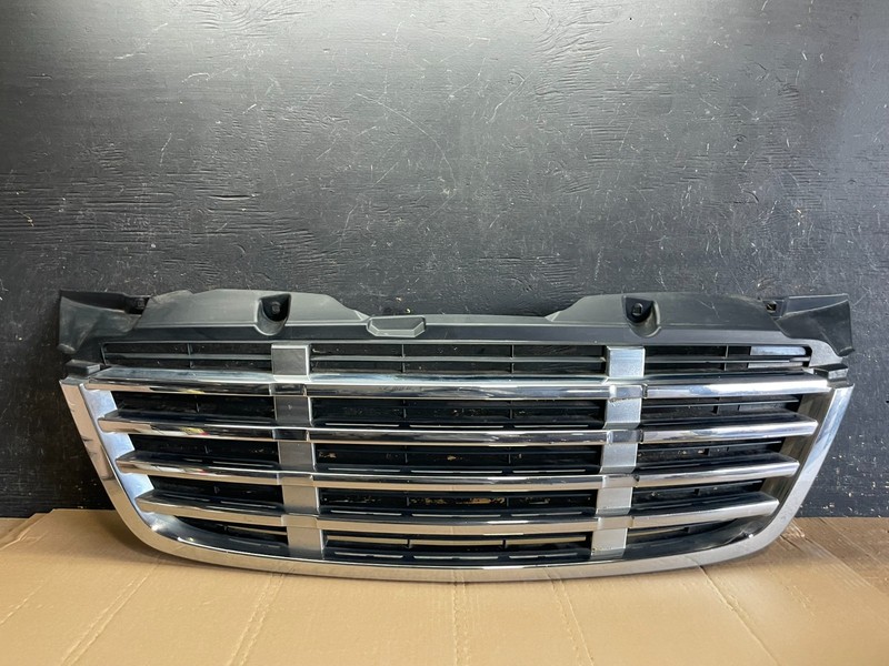 2009 to 2011 Freightliner Sprinter Front Upper Chrome Grill Grille aa6177 DG