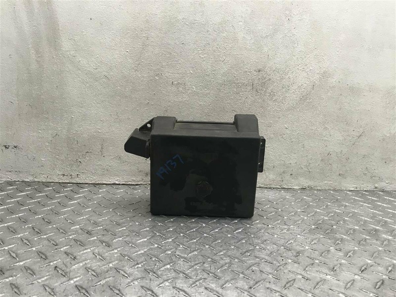 1998-2004 CHEVY S10 GMC SONOMA ENGINE FUSE BOX OEM 15328925
