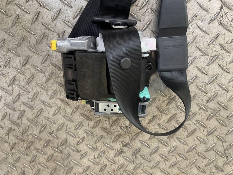 2009-2016 Audi A4 Front Passenger Right Seatbelt Assembly Tested Oem