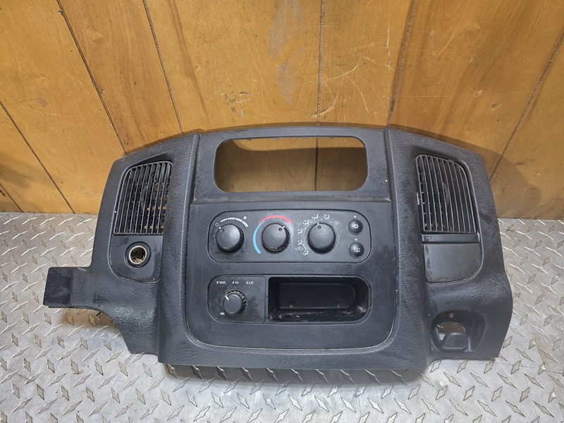 2002 to 2005 Dodge Ram Radio Climate Control Dash Air Vent Bezel Trim AB8775 DG