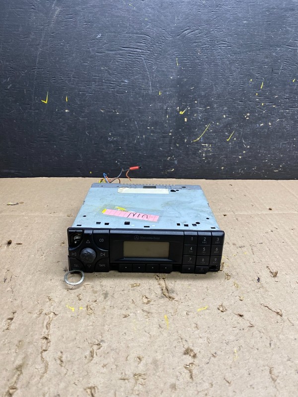 1999 2004 Mercedes E320 E430 Radio Casette Player Control U5114 DG
