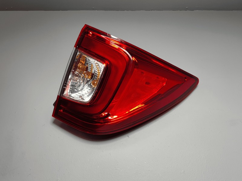2019-2022 HONDA PILOT REAR RIGHT PASSENGER SIDE OUTER TAILLIGHT LIGHT LAMP OEM