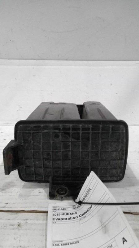 2015 Nissan Murano Vapor Canister 5520349 White 82K Miles - Used Part