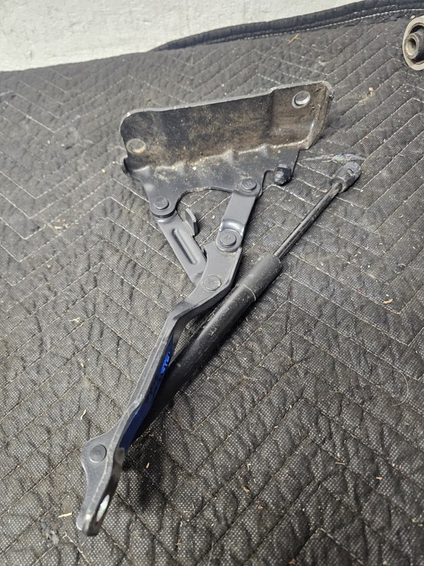 2017 KIA SORENTO LX HOOD HINGE OEM