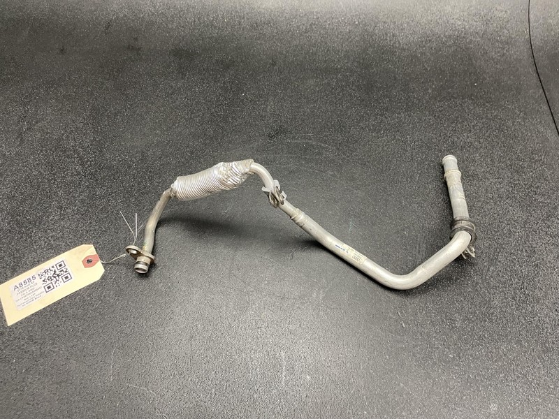 Engine Coolant Pipe 2019 Audi S5 Coupe 06M121085H 2018 2020 2021 2022 2023