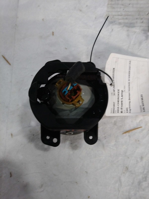 2015 Jeep Cherokee Right Grey Fog Light Assembly OEM 05182026AA 91K Miles
