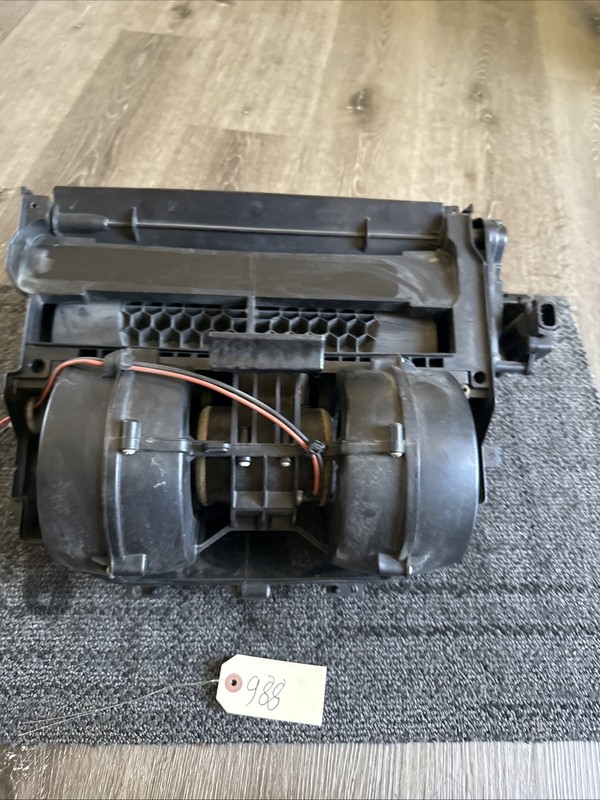 VOLVO VNL FRONT HEATER A/C BLOWER MOTOR - P/N: Missing