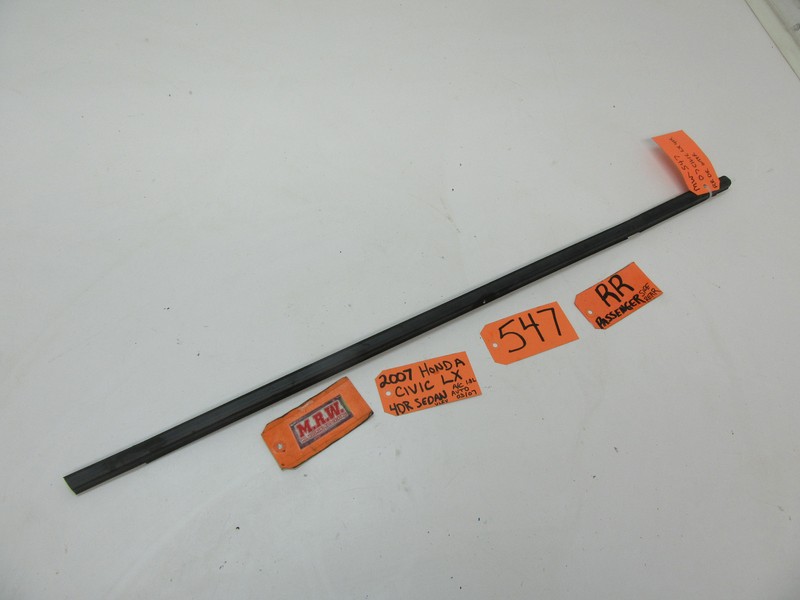 MOLDING DOOR GLASS WINDOW RUBBER SEAL STRIP PASSENGER REAR for 06-11 CIVIC SEDAN