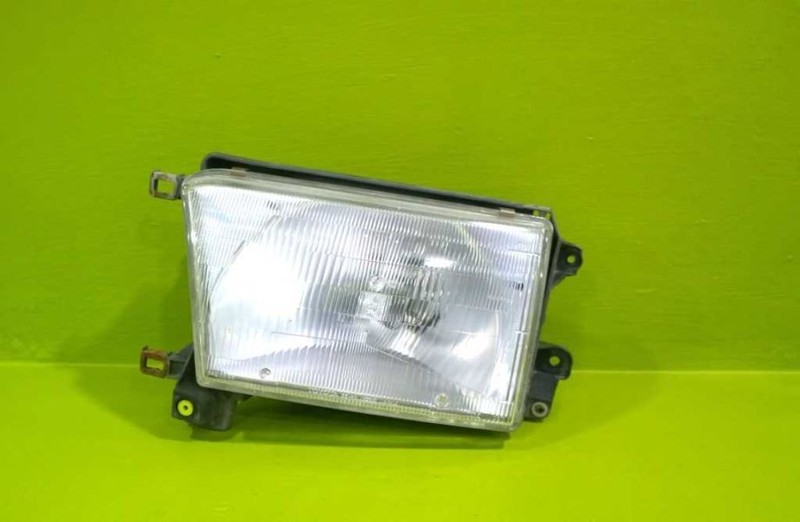 96 97 98 4 RUNNER DRIVER LEFT HEADLIGHT LAMP OEM 3549-28