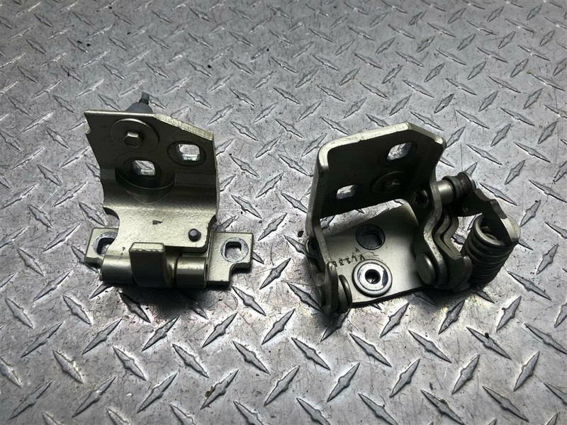 2003 BUICK RENDEZVOUS DRIVER REAR DOOR HINGES PAIR GOLD OEM