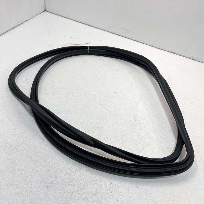 18-2023 TOYOTA CAMRY FRONT RIGHT PASSENGER SIDE DOOR BODY WEATHERSTRIP SEAL OEM