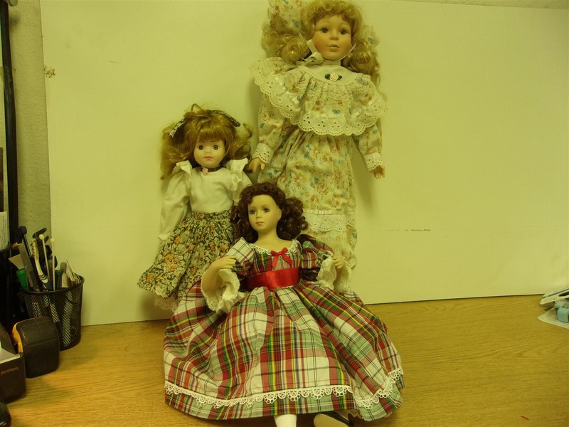 Lot of 3 Vintage Porcelain Dolls 22"-13" *FREE SHIPPING*