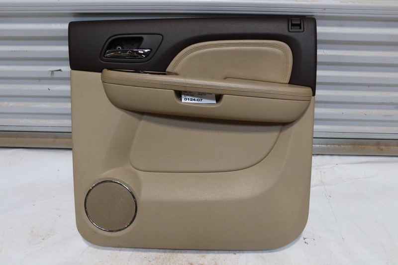 2010-2014 GMC YUKON XL 1500 REAR RIIGHT SIDE DOOR PANEL TRIM COVER OEM