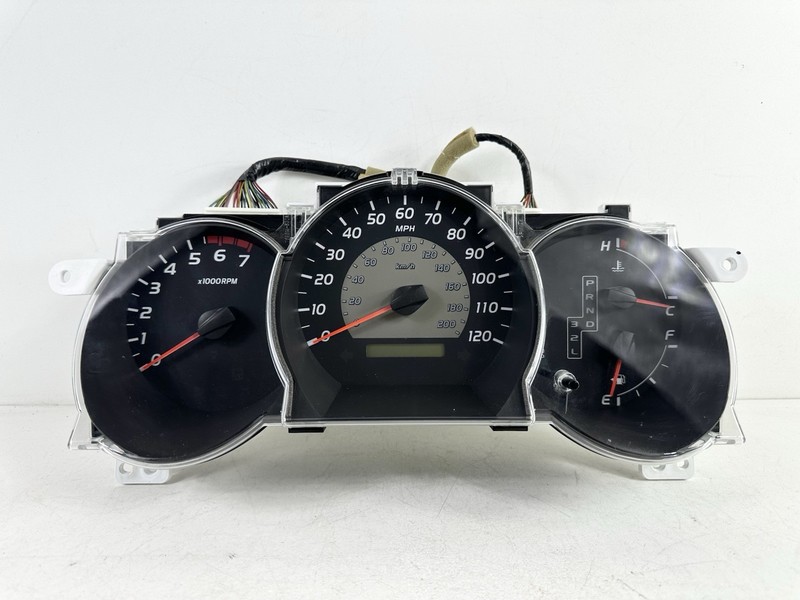 2011 Toyota Tacoma A/T 2wd Instrument Speedometer Gauge Cluster OEM 90,169 Miles