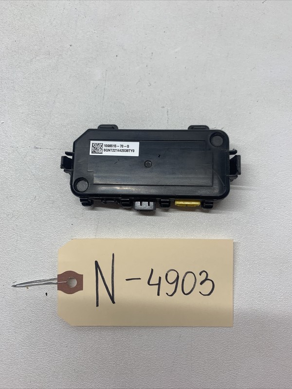 2017-2022 TESLA Y/3 CONTROL MODULE FRONT RIGHT PASSENGER 1100036-00-D 4903 B142
