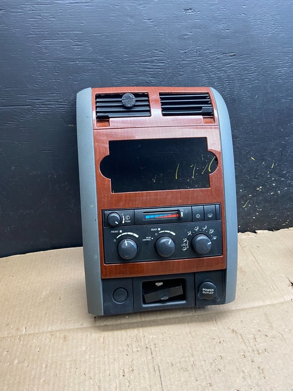 2005-2009 Dodge Durango Heat AC Climate Temperature Control Radio Bezel y5315 DG