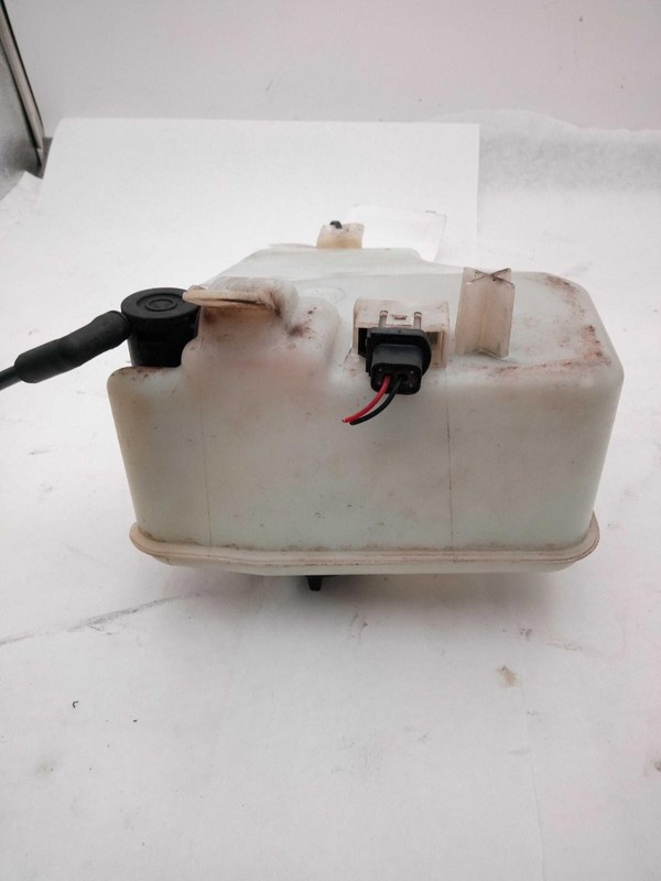 2000 Lincoln Town Car Engine Coolant Reservoir OEM 4.6L 141K Miles NJ25-27665