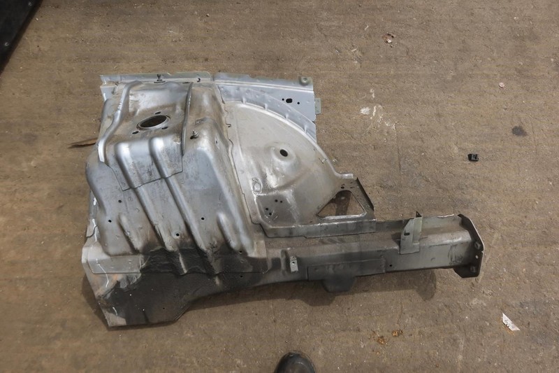 2015-2023 Dodge Challenger OEM Front Left LH Driver Apron Rail Cut 68504489