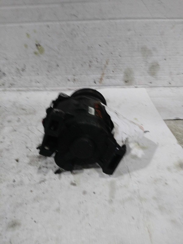 2010 Dodge Caravan A/C Compressor OEM 55111417AC 114K Miles - Used