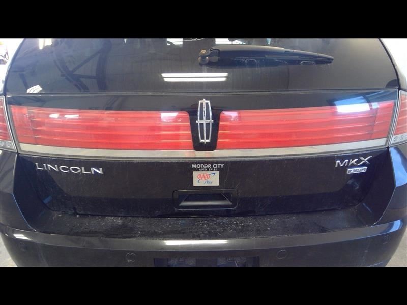 2007-2010 Lincoln MKX Tail Light Lamp Center Lid Mounted