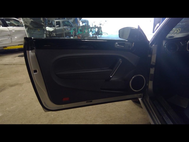 2012 BEETLE Driver Left Front Door Trim Panel 1566977