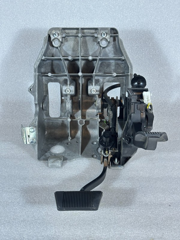 2012 RAM 2500 LARAMIE GAS BRAKE PEDAL ASSEMBLY OEM