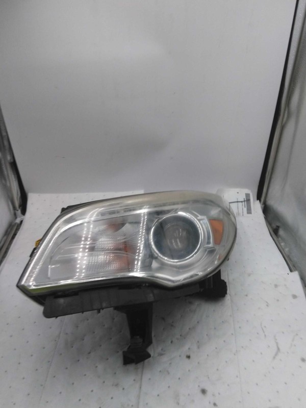 2016 BUICK ENCLAVE Left Headlight Assembly Silver OEM 293417 137k Miles