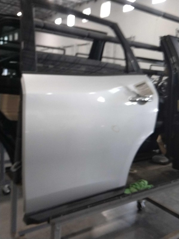 2017 Nissan Pathfinder Left Rear Door Silver 422200 Used 105K Miles