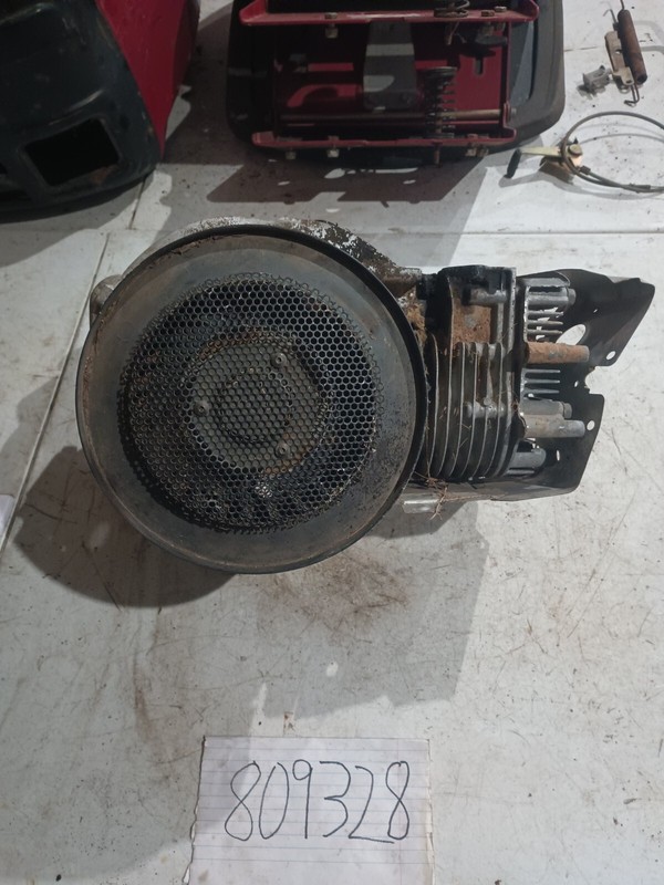 12.5 Briggs Powerbilt 28V707 1113-EI Engine (locked up)!! #1