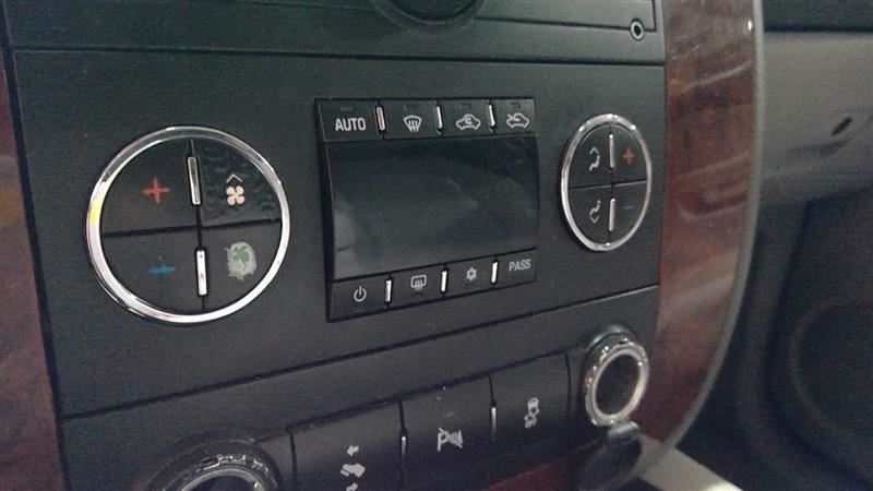 Temperature Control CJ2 Opt C49 Fits 12-14 SIERRA 2500 PICKUP 2922697