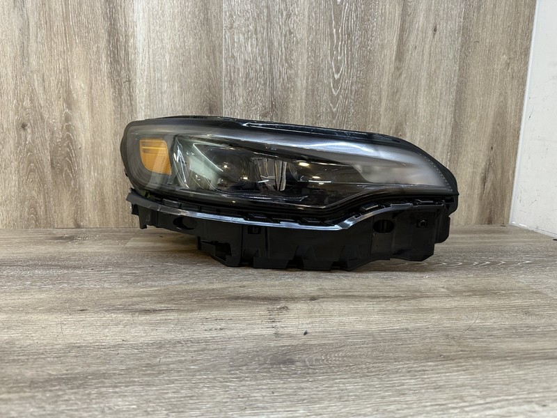 2019-23 JEEP CHEROKEE RH HEADLIGHT ASSEMBLY - PASSENGER SIDE - OEM