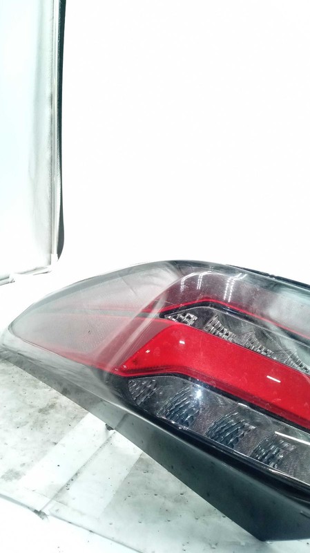 Used Right Tail Light Assembly fits: 2020 Nissan Murano quarter panel mounted Ri